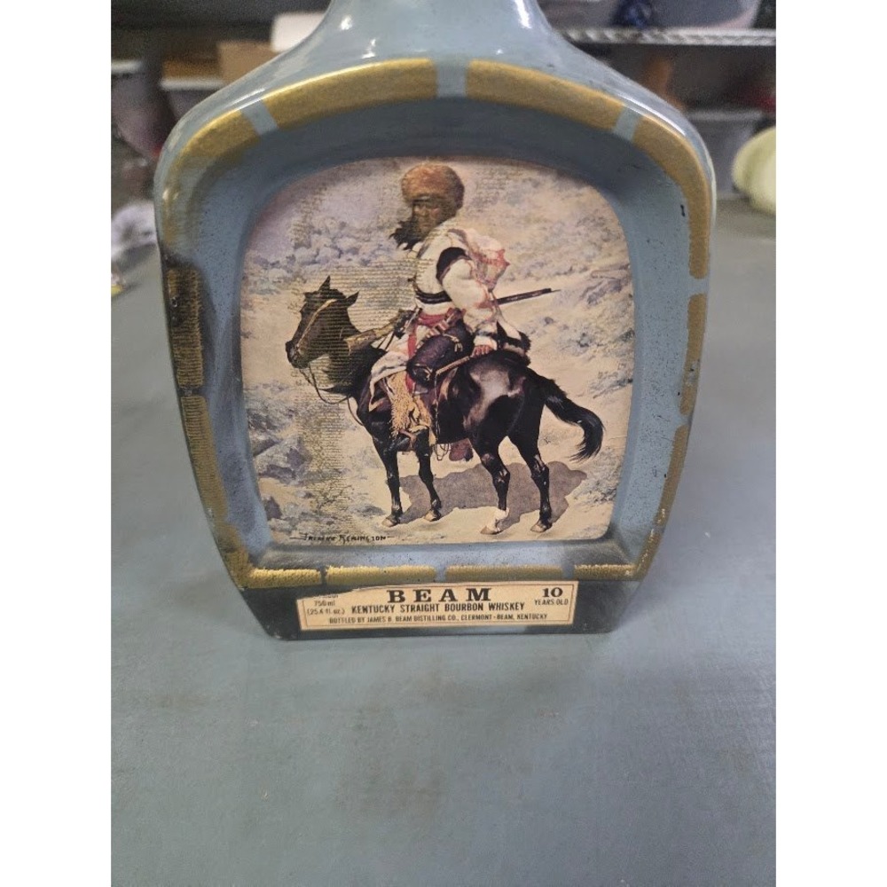 Jim Beam 1979 Frederic Remington Indian Trapper Bourbon Whiskey Decanter 750ml